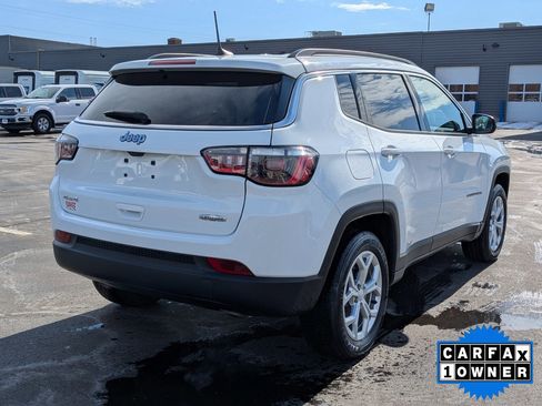 Used 2024 Jeep Compass Latitude image 4