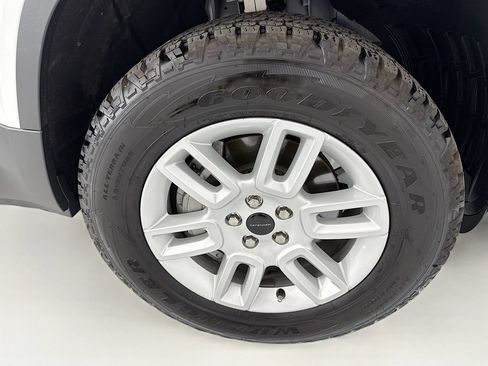 Used 2026 Land Rover Defender 110 S AWD/4WD image 31