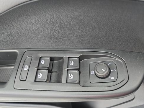 Used 2023 Volkswagen Taos SE FWD image 27