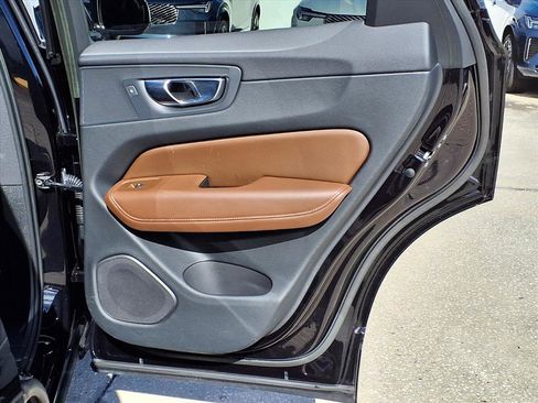 Certified 2023 Volvo XC60 B5 Plus w/ Protection Package Premier image 14