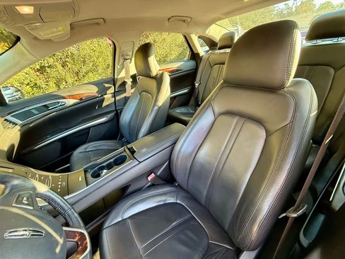 Used 2013 Lincoln MKZ image 5