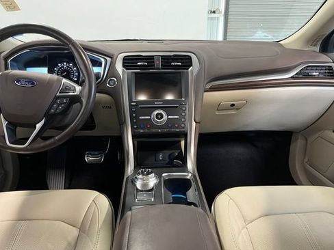 Used 2017 Ford Fusion Platinum FWD image 20