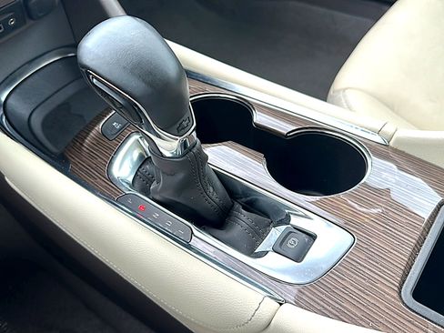 Used 2024 Chevrolet Malibu LT image 34