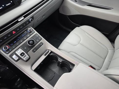 Used 2024 Hyundai Palisade SEL FWD image 22