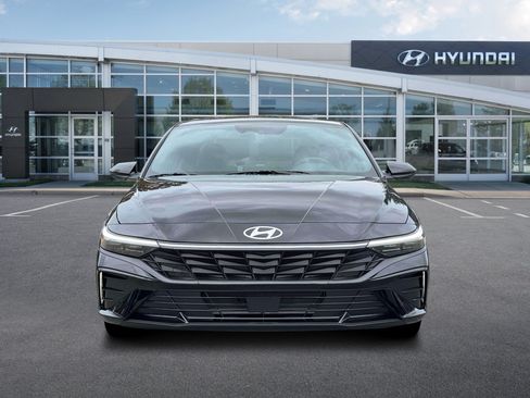New 2026 Hyundai Elantra SEL Sport FWD image 12