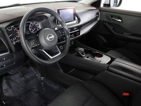 Certified 2023 Nissan Rogue SV FWD image 19
