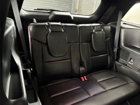 Certified 2023 Ford Explorer ST image 35