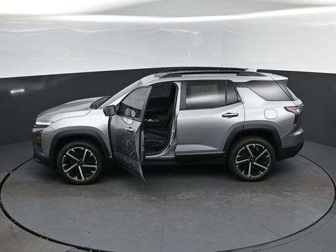 New 2026 Chevrolet Equinox RS w/ Convenience Package III FWD image 27