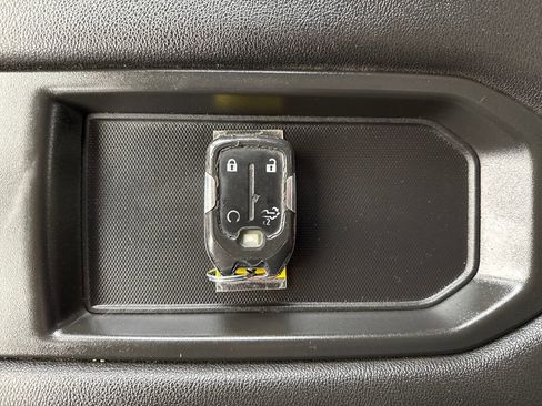 Used 2022 Chevrolet Silverado 3500 LT w/ Convenience Package image 33