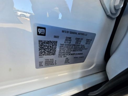 Used 2023 Buick Enclave Avenir w/ Avenir Technology Package AWD/4WD image 23