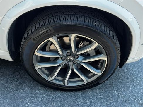 Used 2018 Volvo XC90 T5 Momentum w/ Convenience Package AWD/4WD image 12