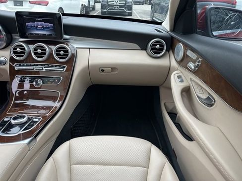 Used 2017 Mercedes-Benz C 300 4MATIC Sedan image 18