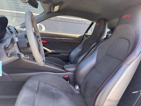 Certified 2022 Porsche 718 Cayman GT4 image 5