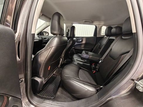 Used 2020 Jeep Compass Trailhawk AWD/4WD image 23