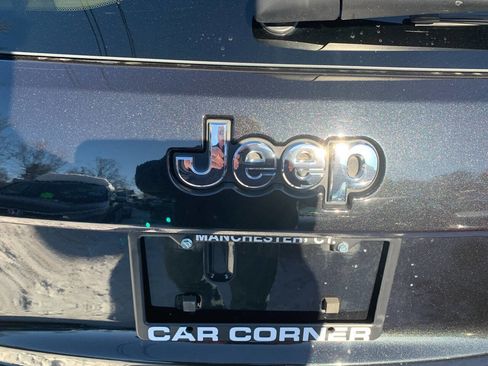 Used 2014 Jeep Grand Cherokee Overland image 26