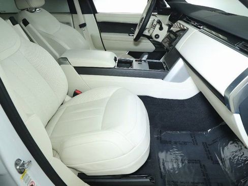 Used 2024 Land Rover Range Rover SE AWD/4WD image 33