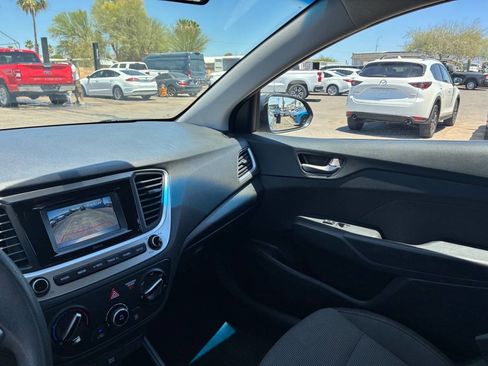 Used 2018 Hyundai Accent SE FWD image 17