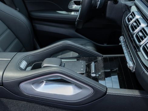 Used 2024 Mercedes-Benz GLE 350 4MATIC image 35