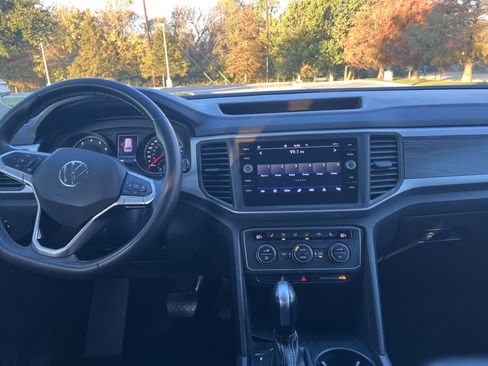 Certified 2021 Volkswagen Atlas SE image 27
