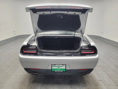 Used 2022 Dodge Challenger SXT RWD image 29