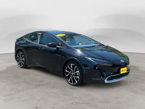 Certified 2024 Toyota Prius Prime FWD image 7