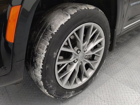 Used 2022 Jeep Grand Cherokee Summit w/ Advanced Protech Group IV image 31