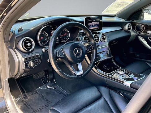Used 2018 Mercedes-Benz C 300 Sedan image 4