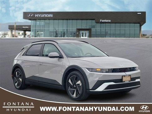 New 2025 Hyundai Ioniq 5 SEL image 1