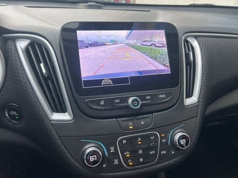 Used 2024 Chevrolet Malibu LT FWD image 12