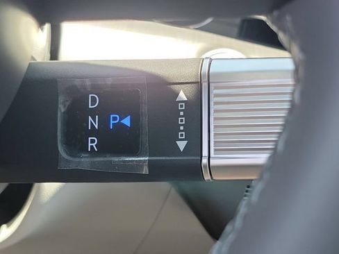 New 2026 Hyundai Kona SEL Premium FWD image 10