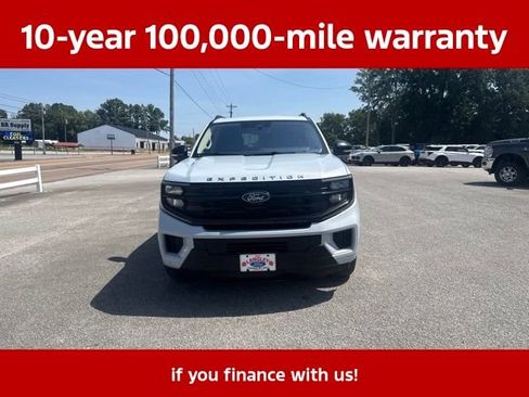 Used 2025 Ford Expedition Max Active AWD/4WD image 7