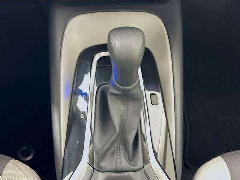 Used 2025 Toyota Corolla LE image 23