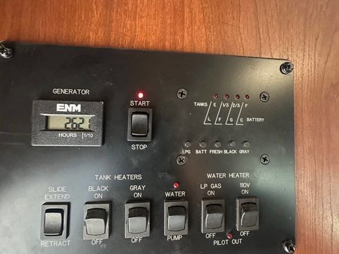 Used 2013 Ford E-450 and Econoline 450 Super Duty w/ Motorhome Prep Pkg image 22