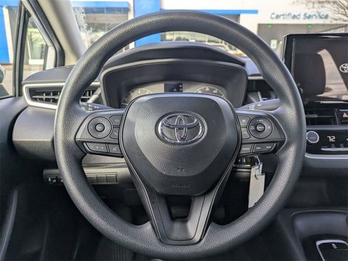 Used 2025 Toyota Corolla LE image 18