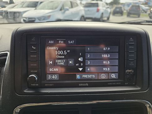 Used 2019 Dodge Grand Caravan SXT image 14