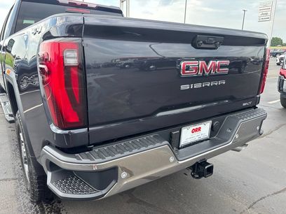 New 2026 GMC Sierra 2500 SLT w/ SLT Premium Package