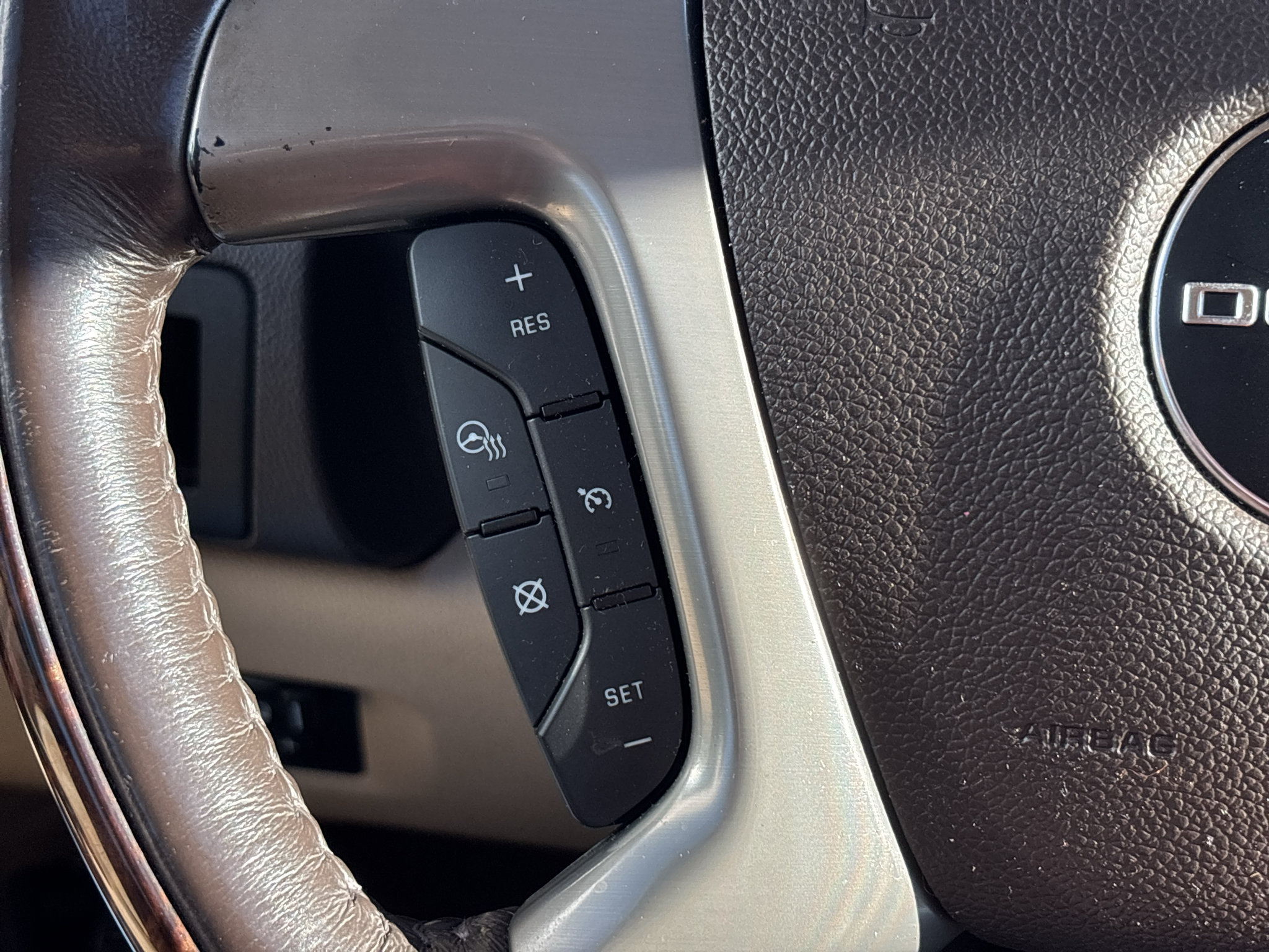 Used 2013 GMC Yukon XL Denali RWD image 19