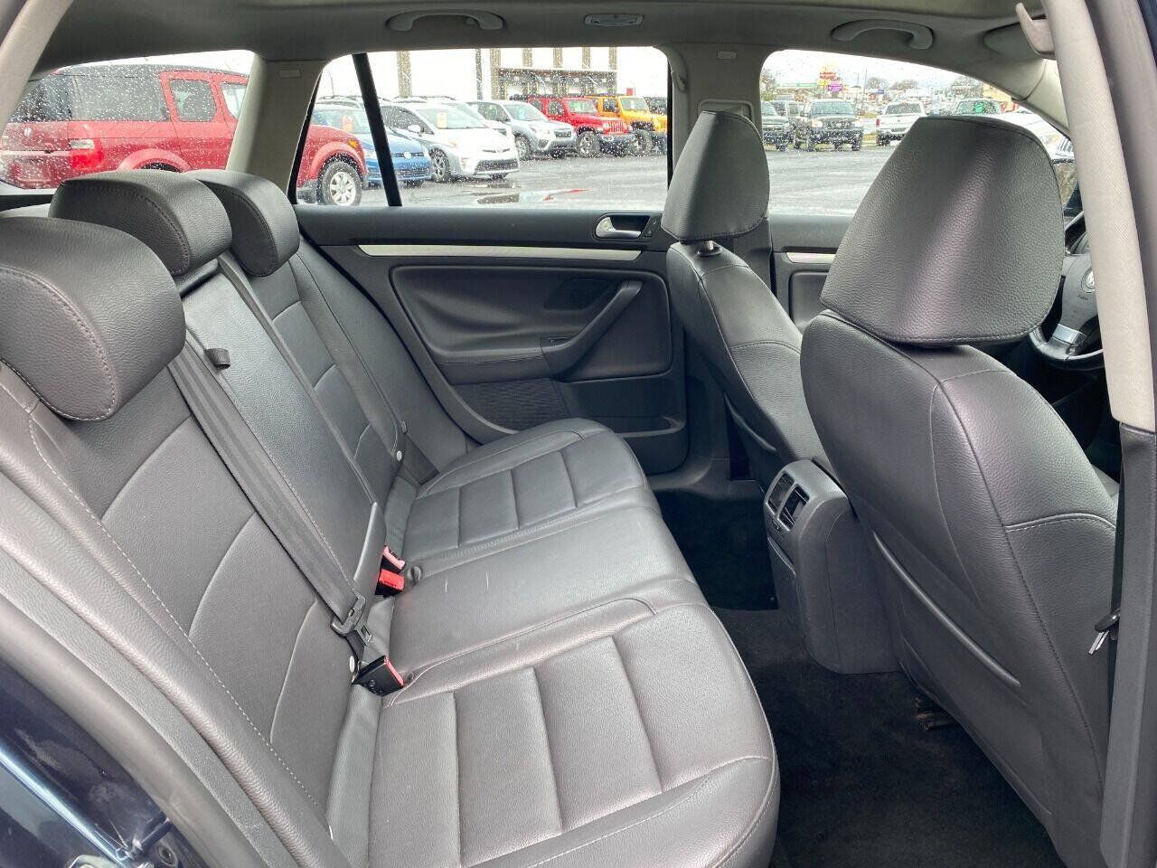 Used 2009 Volkswagen Jetta TDI FWD image 23