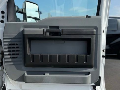 Used 2015 Ford F350 XLT w/ XTR Package image 8