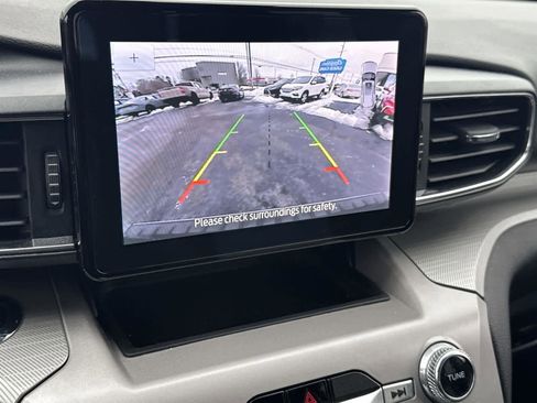 Used 2023 Ford Explorer XLT w/ Equipment Group 202A image 21