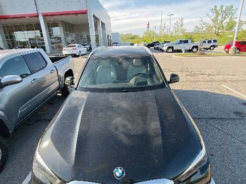 Used 2021 BMW X5 xDrive40i w/ Premium Package AWD/4WD image 13