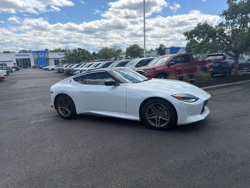 Used 2024 Nissan Z Sport w/ Floor Mat Package RWD image 17