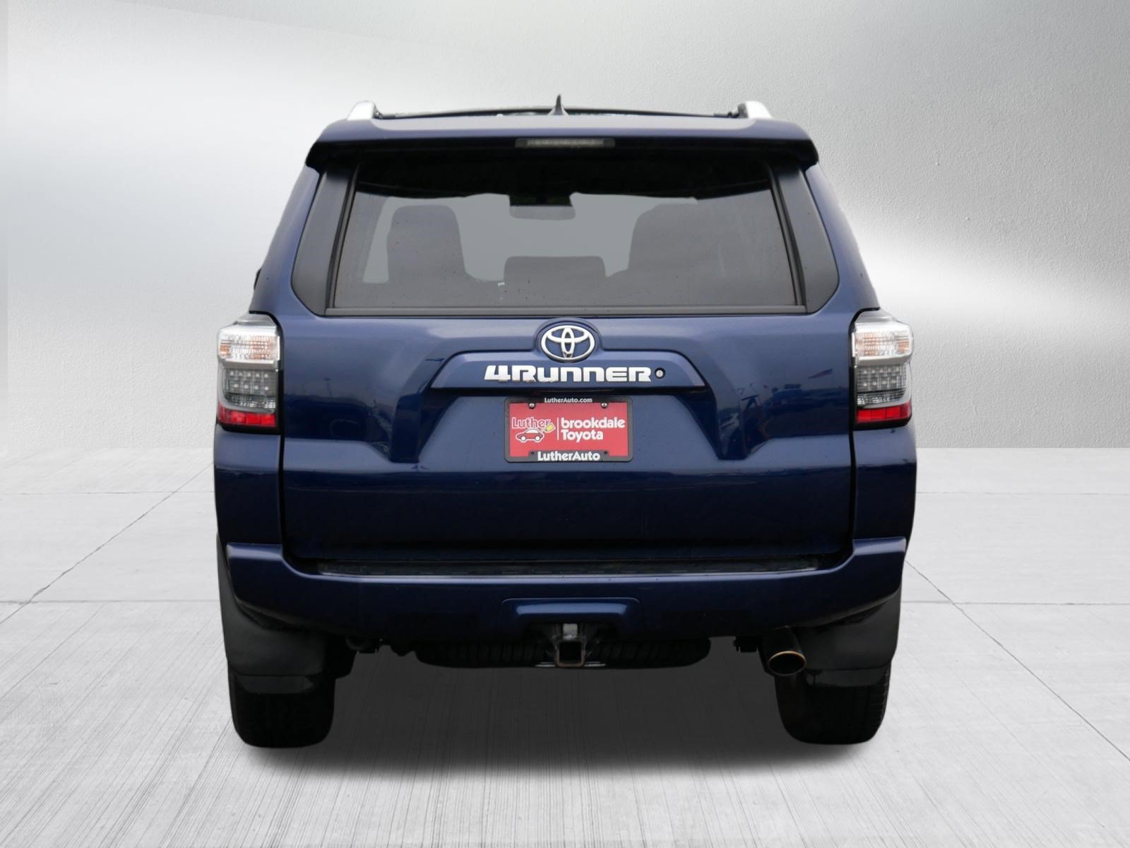 Certified 2018 Toyota 4Runner SR5 w/ Convenience Package AWD/4WD image 6