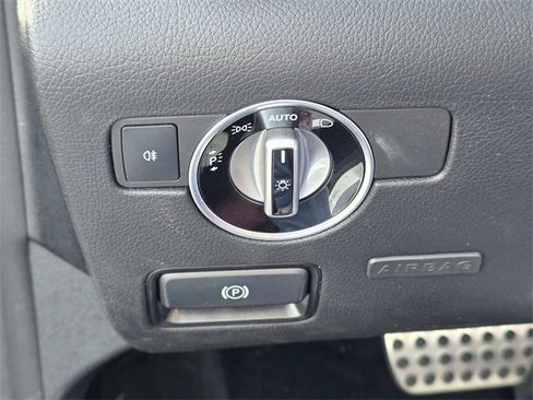 Used 2017 Mercedes-Benz SLC 43 AMG image 19