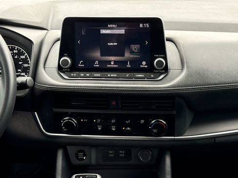 Used 2024 Nissan Rogue S image 14