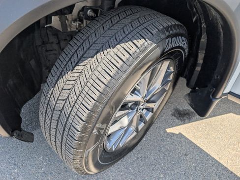Used 2025 Nissan Rogue S FWD image 21