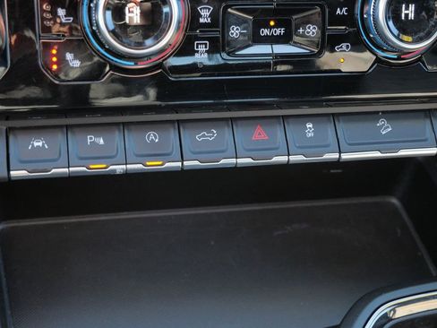 Used 2023 GMC Sierra 1500 AT4 w/ AT4 Premium Package image 46