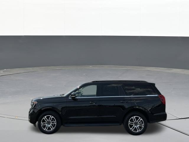 Used 2025 Ford Expedition Active AWD/4WD image 8