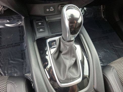 Used 2022 Nissan Rogue Sport SV w/ Technology Package image 14