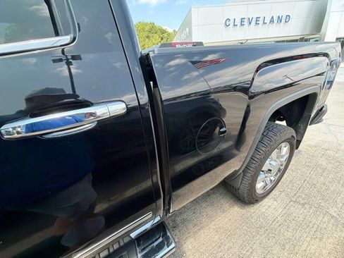 Used 2018 GMC Sierra 2500 Denali w/ Duramax Plus Package AWD/4WD image 8